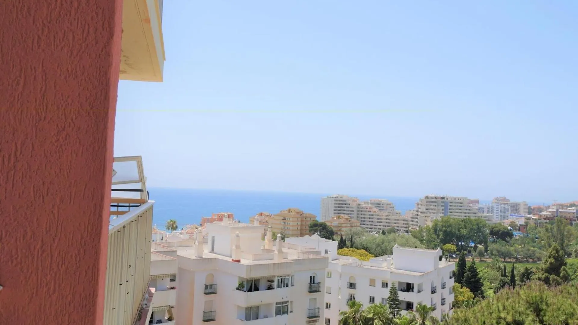 Cozy Estudio En Edificio Jupiter Benalmadena Spain